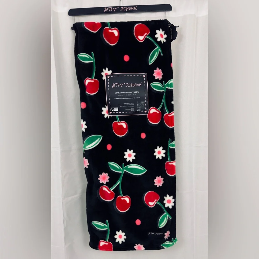 Betsey Johnson Thick Ultra Soft  Luxurious Black with Cherry  Blossoms Throw NWT